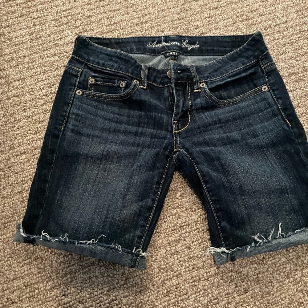 Size 2 American Eagle size 2 like new